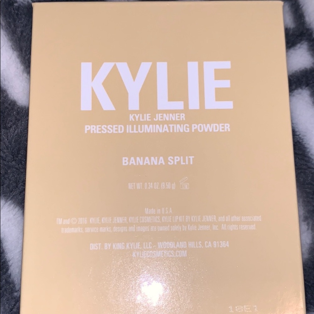 KYLIE COSMETICS HIGHLIGHTER - Picture 2 of 2